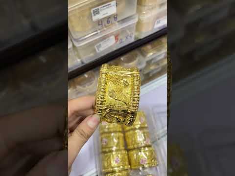 Wedding golden designer bangle set