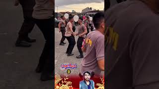 Download lagu Police Dancing with Balloons, So Much Funnnnn mp3 Download lagu Police Dancing with Balloons, So Much Funnnnn mp3