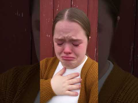 Did a big reveal of my hand knit kids sweaters at the pumpkin patch and everyone walked away 🥲