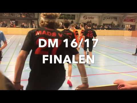 Mariager Efterskole vinder SØLV i DM i indendørs fodbold.