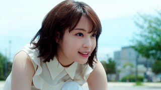 広瀬すず、ノースリーブですらり腕出し　公園で一人駆けっこ　三井不動産新テレビCM「みんなで変わろう」編＆メーキング