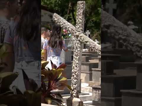 Túmulo que chora há mais de 100 anos vira atração no Espírito Santo  #vemnarota