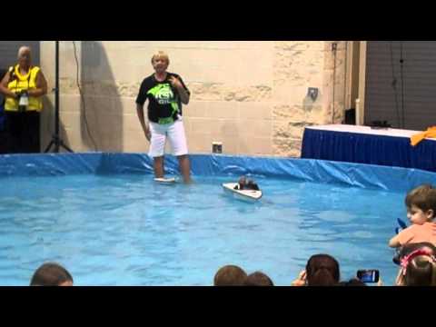 Twiggy the Water Skiing Squirrel Crashes While Performing in Daytona Beach Florida