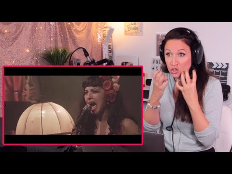 Vocal Coach Reacts - MON LAFERTE - Tu Falta De Querer