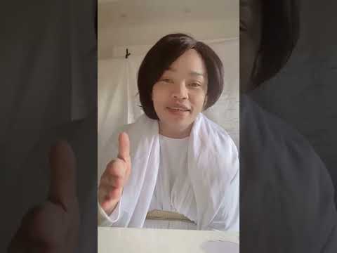 Tence Mena   TEZITRA AMIN'NY BLACK NADIA CARTE SUR TABLE