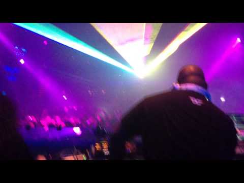 carl cox plays Elio Riso & Maris - BOMBAY (original mix)