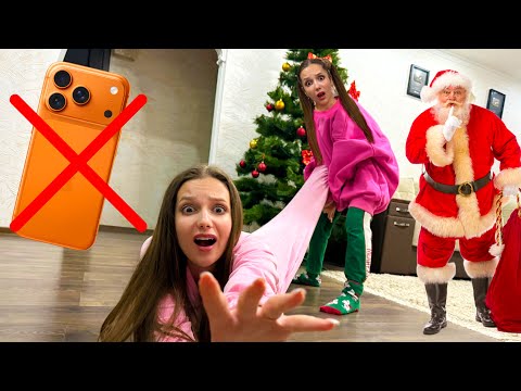 The Battle for Gifts / Andreea's Reaction when Santa Claus Appears!