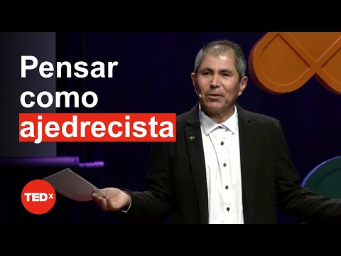 Lecciones de un Gran Maestro de Ajedrez | Julio Granda | TEDxTukuy
