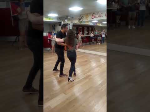 kizomba 18  (salsa grenoble) left leg raise with ponche