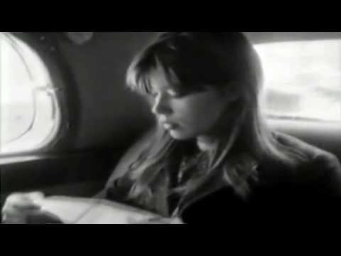 Video thumbnail for Parlez moi de lui