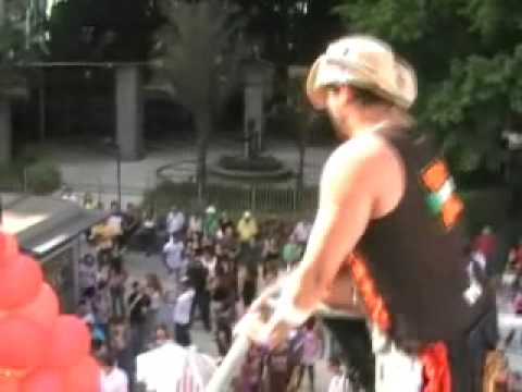 Dj Ed Caon - Parada Gay 2008 São Paulo (tim rex - alive)