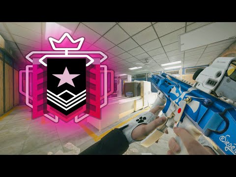 HOW THE BEST CONTROLLER CHAMPION MAKES PLAYS - Rainbow Six Siege Console