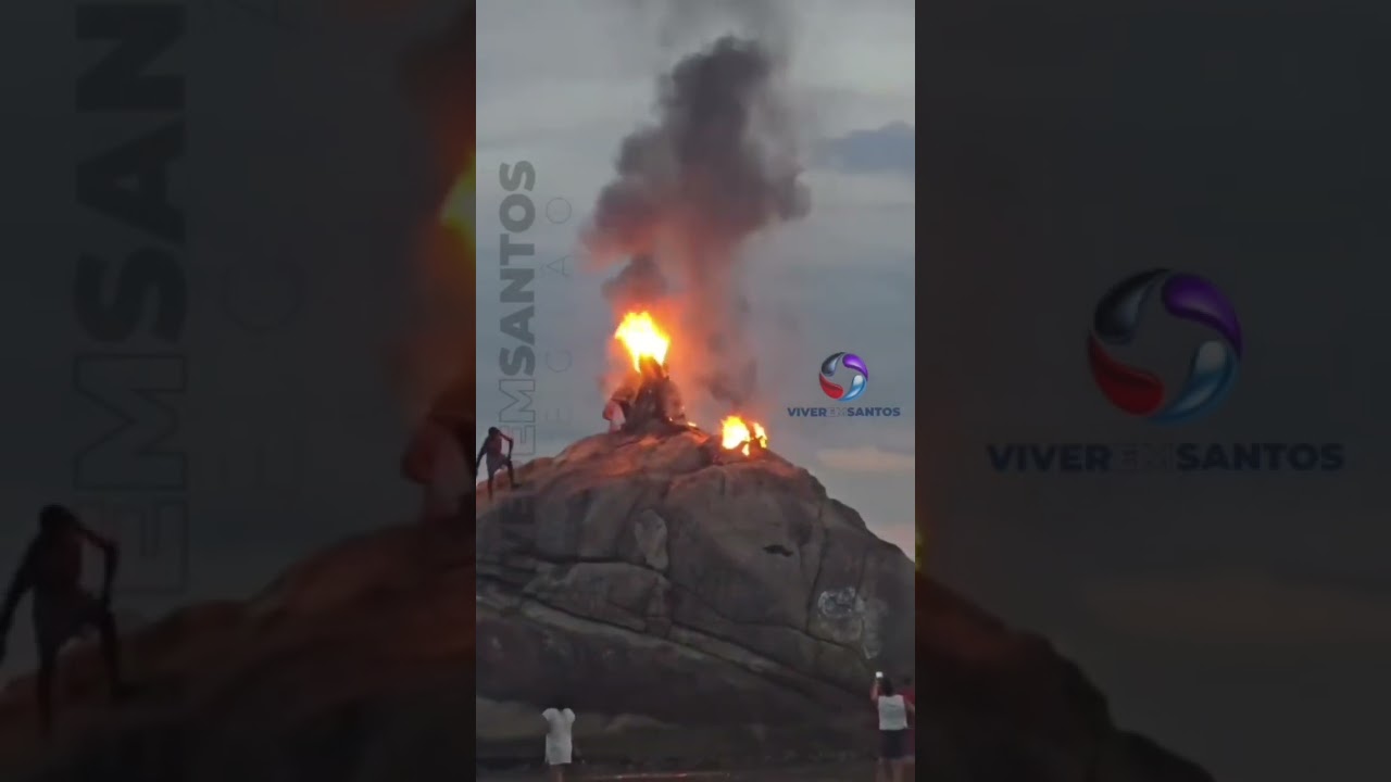 A Pedra da Feiticeira, na Praia do Itararé, em São Vicente, foi atingida por um incêndio.