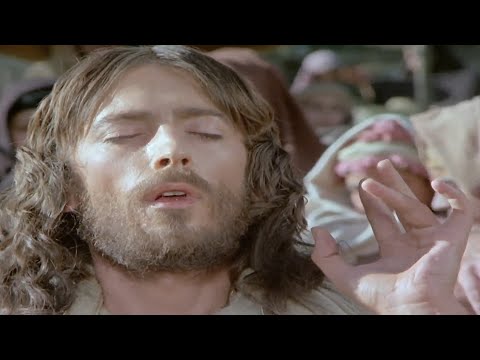 Jesus Feeds 5,000 People With 5 Loaves & 2 Fish | Jesus Of Nazareth Scene 4K