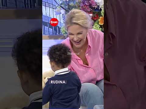 Rudina surprizon djalin e Andresës në studio, reagimi i tij i ëmbël