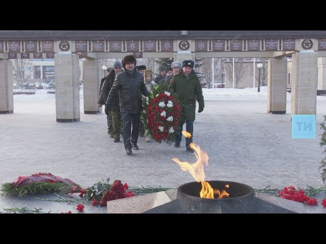В казанском парке Победы состоялось возложение к Вечному огню