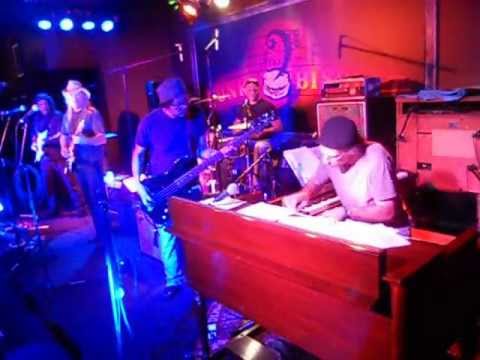 David Shelley & Funky Biscuit Allstars - Monday night at The Funky Biscuit 4-29-2013