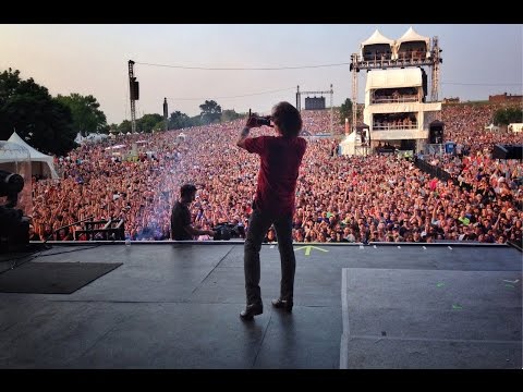 Stage view at Festival d'été de Québec 2015 before the Doobie Brothers concert