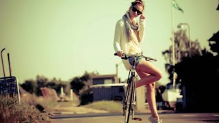 Download lagu Yovie & Nuno | Indah Kuingat Dirimu (Video lyrics - HQ) mp3