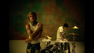 Download lagu Pardyalone - Alone (feat. Travis Barker) mp3