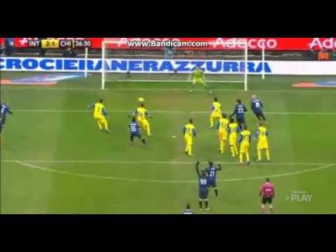 Incredibile punizione di Walter Gargano in Inter - siena