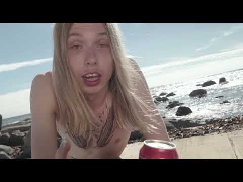 Unboxing Freeway cola