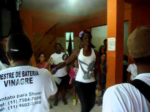 ALINE PALMARES SALTO