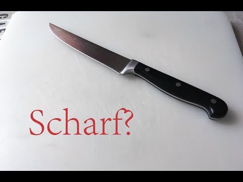 Wie testet man die Schärfe eines Messers. der Drei-Finger-Test