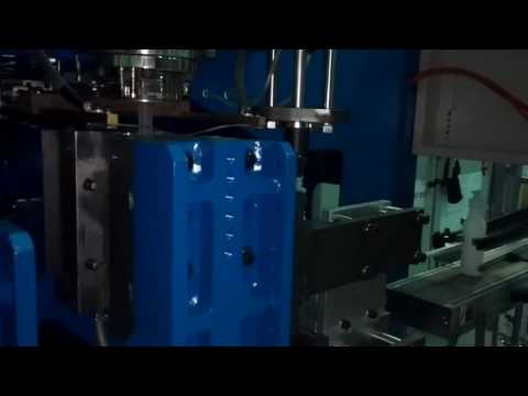 500ml Double Station & Rotary Cutting blow molding machine  15-033