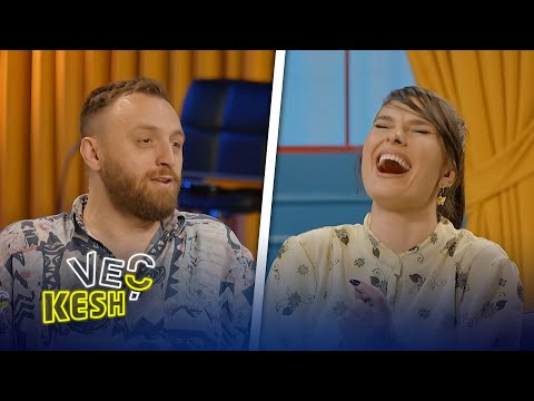 "Jam në gjunjë duke qajtë" - Barcoleta qesharake me marinarin