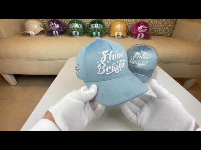 قبعة Shine Bright السماوية