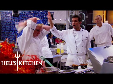Scott Kicks Out Jessica From His Service | Hell's Kitchen