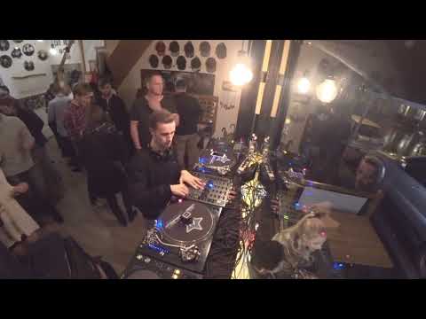 James Dexter - Live @ RTS.FM x Vinyl & Wood Budapest [08.12.2017] (Deep House Techno)