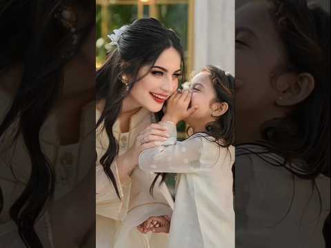 Neelam muneer ❣️ with their family pictures ✨💝#bollywood #family #neelamuneer