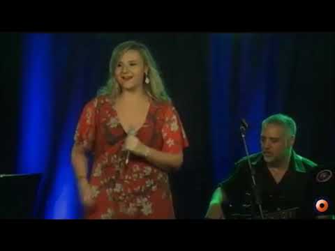 Show de encerramento da Oficina de Canto da Fatima Guedes