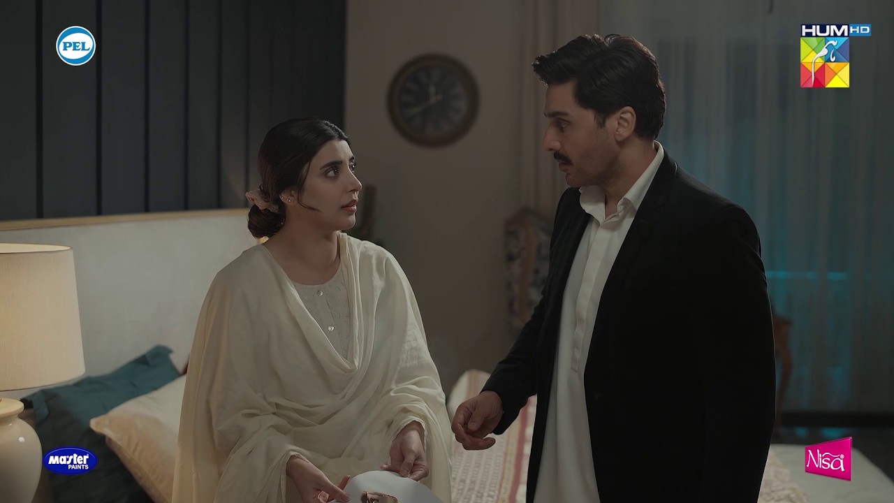 Tum Smoking Karnay Lage Ho Tabish...! Aap Ki Izzat #urwahocane #ahsankhan - HUM TV