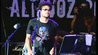 Robi draco rosa - Madre tierra (Live Altavoz 2010)