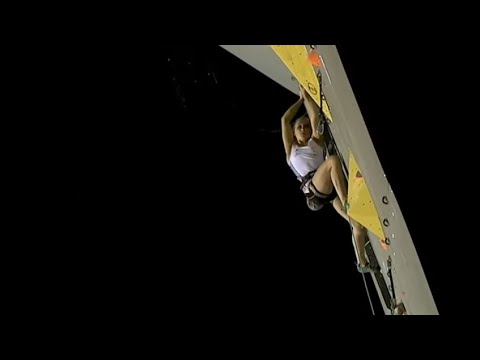 Janja Garnbret - IFSC Briancon 2020 | Lead