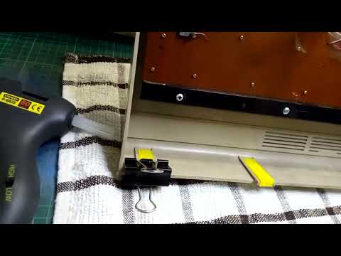 HOW TO ATTACH NEW CASE CLIPS TO REPAIR YOUR C64 BREADBIN