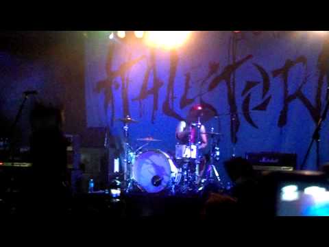 Halestorm - Familiar Taste of Poison + Arejay Drum solo + Straight Through the Heart