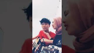 Download lagu kumpulan video ziel Ferdian romantis dengan kekasihnya#tiktok viral! mp3