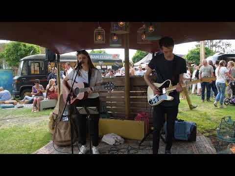 Lisa Castelli ft Toon Luyten - No Diggity / Thrift Shop