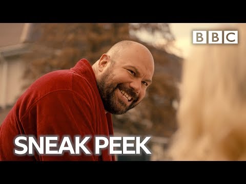 誰かが私のパンツを下ろそうとしている｜キング・ゲイリー｜BBC予告編 (Someone is trying to pull my underpants down | King Gary | BBC Trailers)