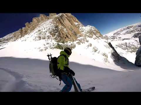 Dolomites couloir - Rissa del Daint - Sella steep extreme skiing snowboard freeride