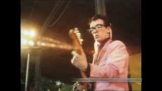 Elvis Costello "Watching The Detectives" 1979 (Reelin' In The Years Archives)