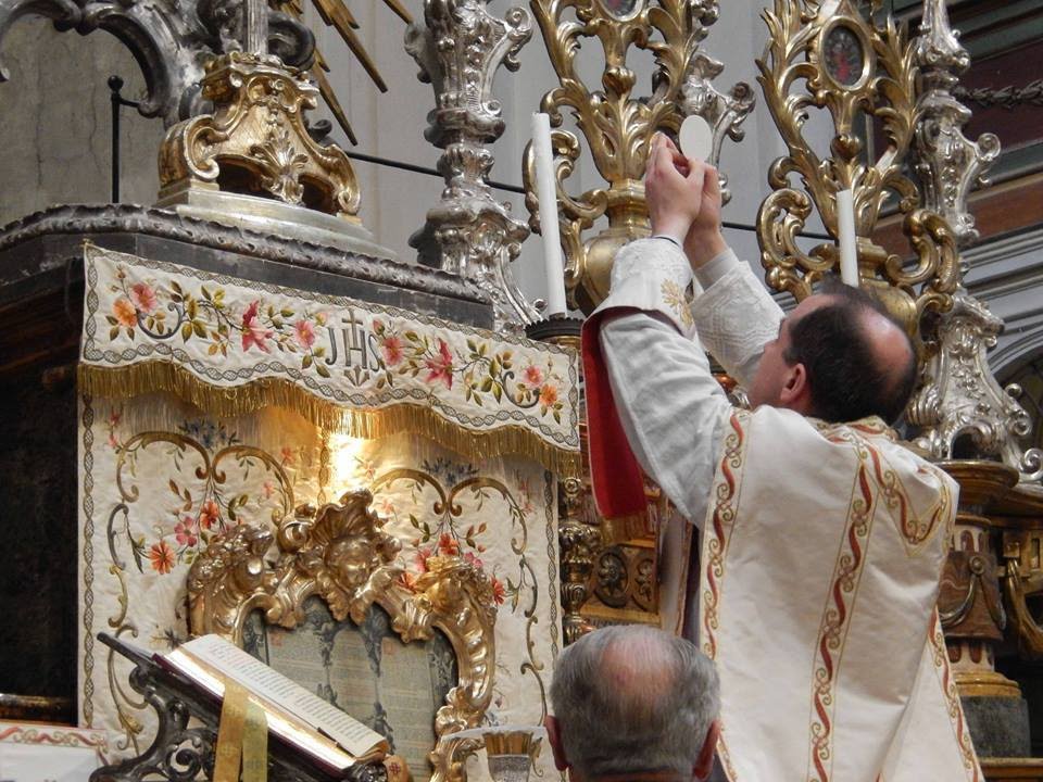 Doctrine of the Eucharist - Michael Davies