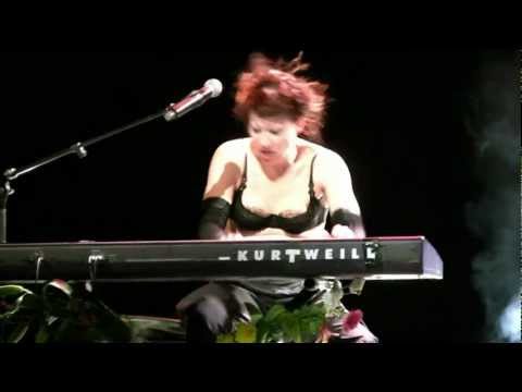 Dresden Dolls: "War Pigs" @ Enmore Theatre, Sydney 7-Jan-12