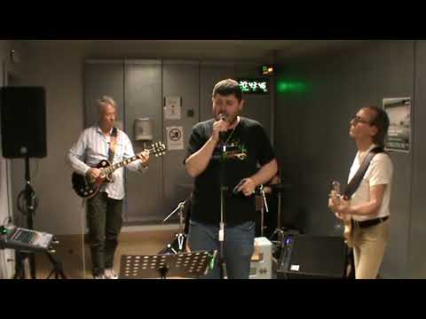 Bottlenecks -  three way party