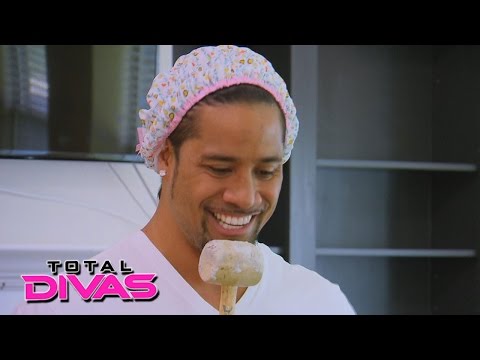 Jimmy Uso tests out his comedy routine on Naomi and her dad: Total Divas: September 15, 2015