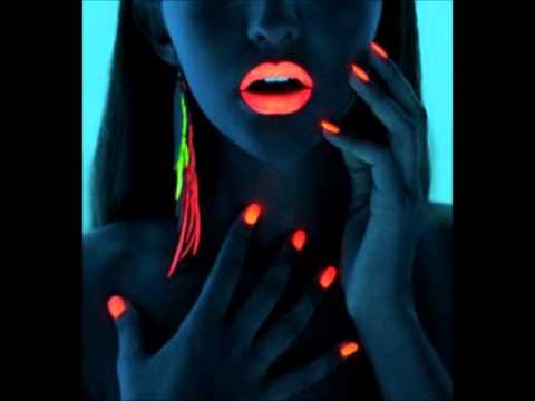 Bellatrax feat Sophia May - Falling For You (Trav & Volta Remix)